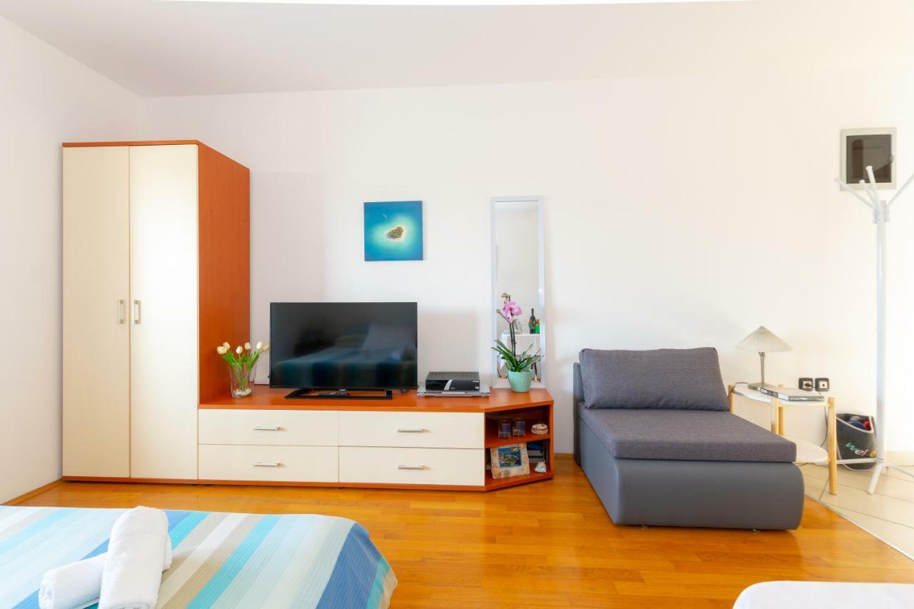 Apartment Irena With Bikes Included Pula Exterior foto